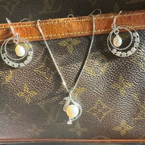 Genuine Akoya 10mm silver plated necklace and earrings set